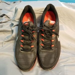 Size 14 Nike tennis shoes